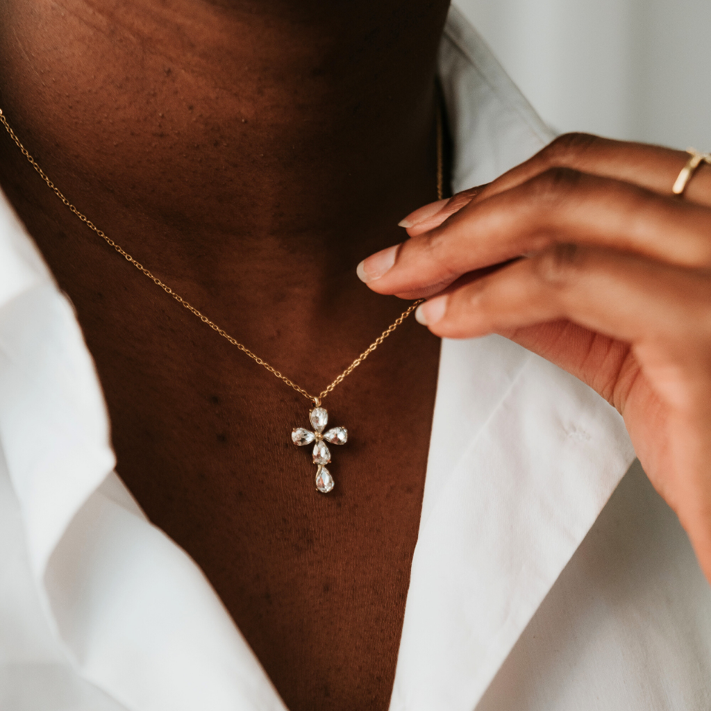 Collier croix Proverbes 31