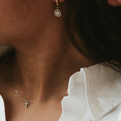 Collier croix en argent Inestimable