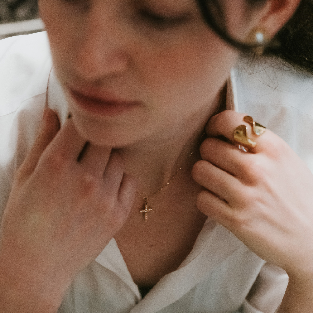 Collier croix Maranatha